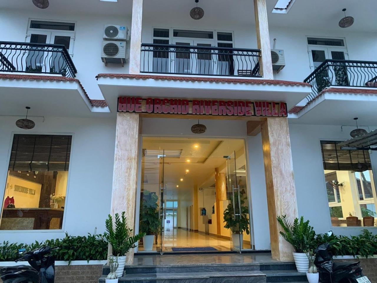 Orchid Riverside Villa フエ エクステリア 写真